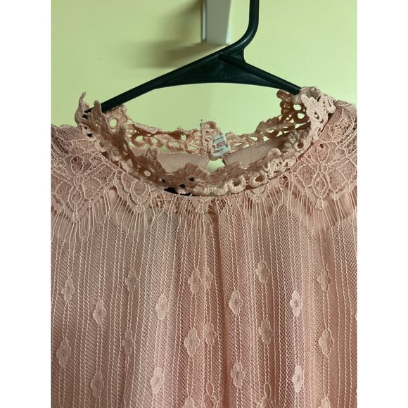 iz Byer M Blush Chiffon Button Neck Tank Top Blouse - Picture 4 of 7